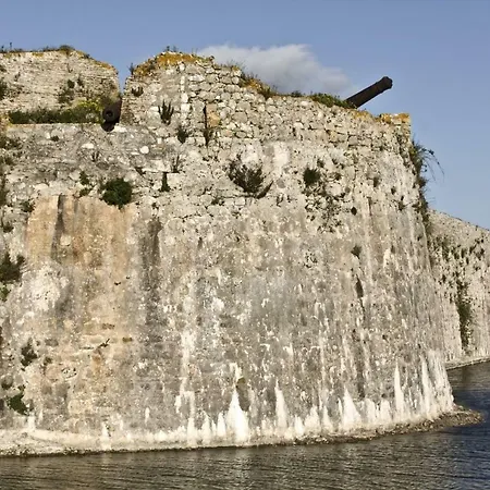 σπίτι δίπλα στη θάλασσα Holiday home